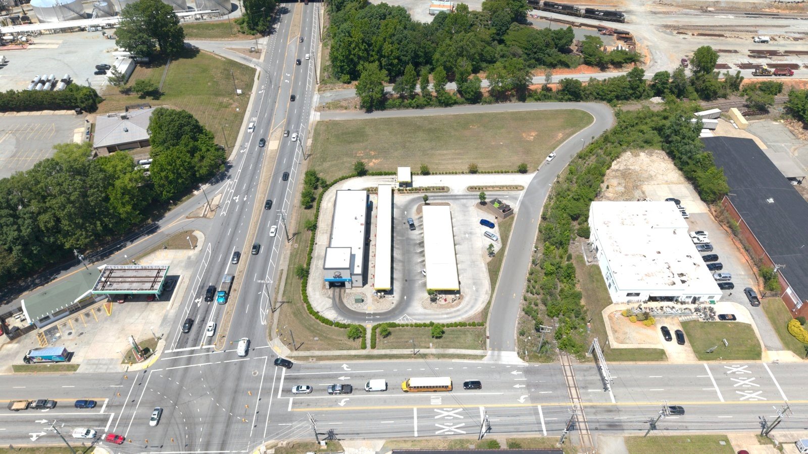 Road frontage and circulation